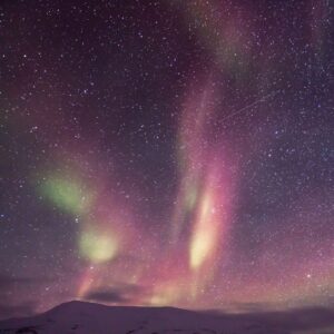 Read more about the article A Comprehensive Guide to Understanding and Observing Auroras